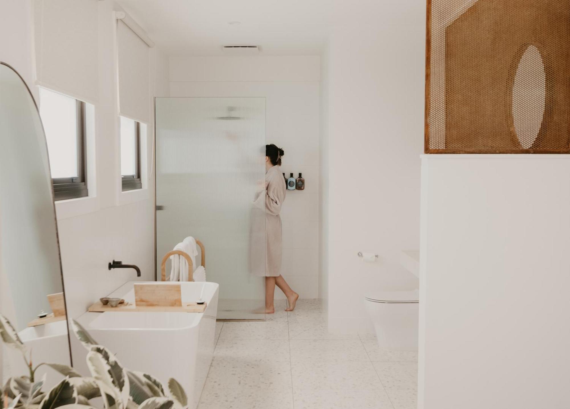 The Oak & Anchor Hotel Port Fairy Eksteriør billede Bathroom