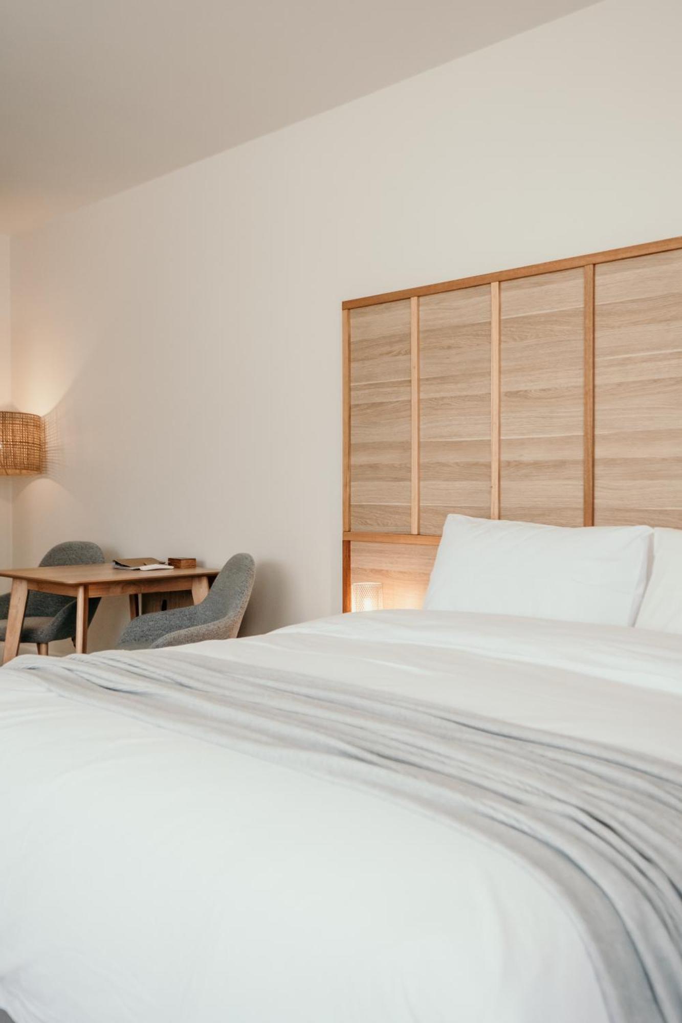 The Oak & Anchor Hotel Port Fairy Eksteriør billede A room at the hotel