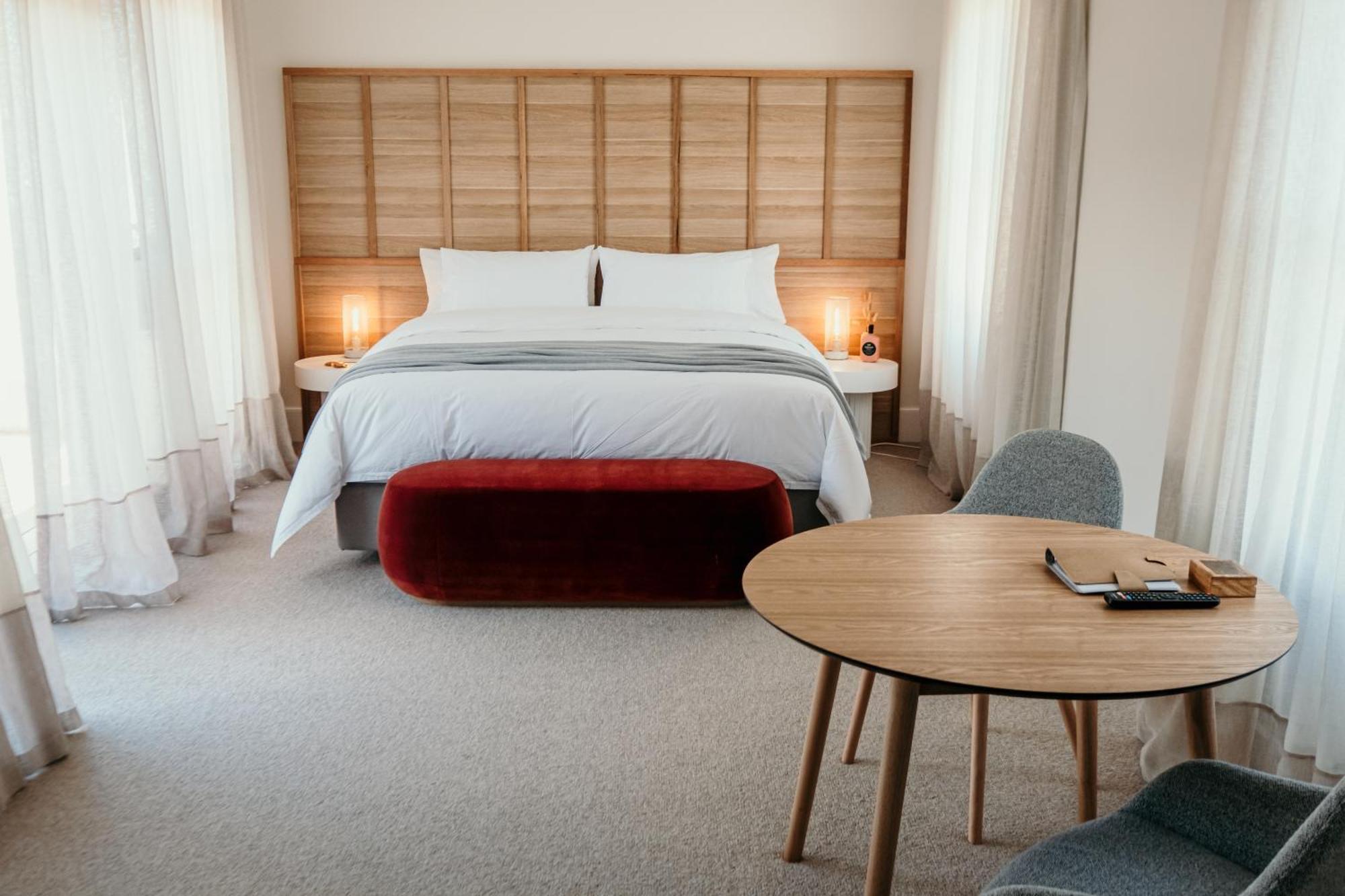 The Oak & Anchor Hotel Port Fairy Eksteriør billede A bedroom at the hotel