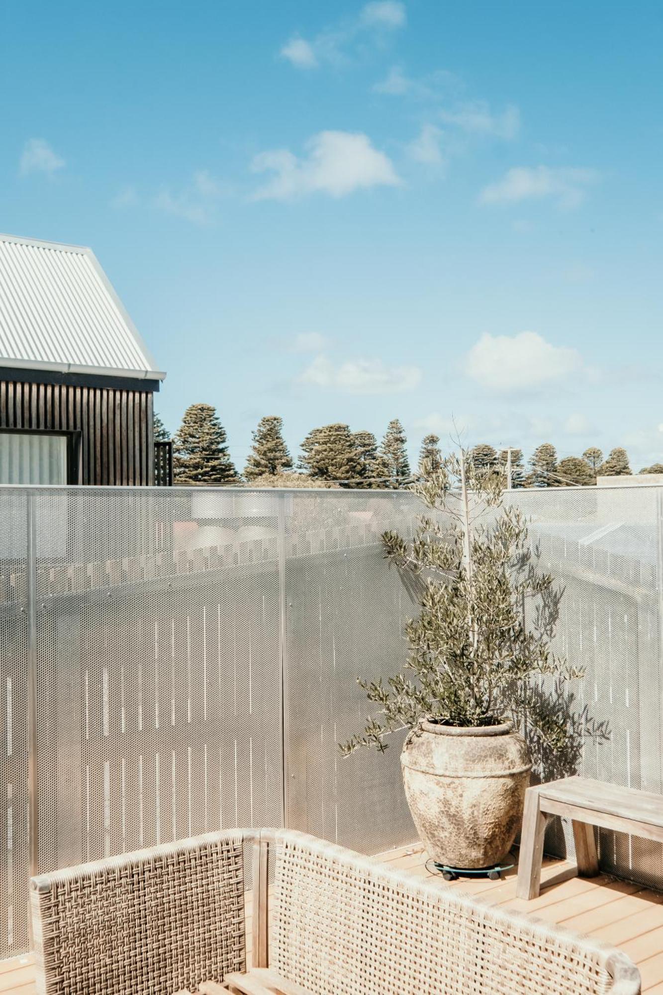 The Oak & Anchor Hotel Port Fairy Eksteriør billede The roof terrace